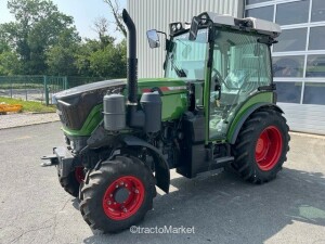 211 VARIO PROFI Straddle tractors