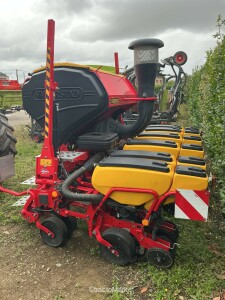 SEMOIR TEMPO TPT6 Farm Tractors