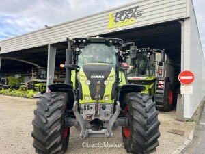 AXION 800 CIS Tractors