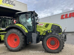 AXION 810 CIS Tractors