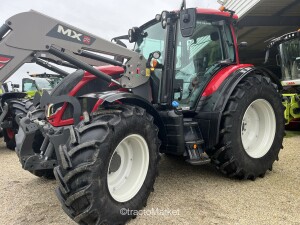 VALTRA N135 + T412 Tractors