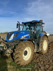 TRACTEUR T6.165 Accueil