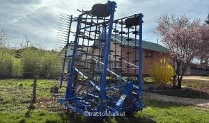 VIBROCULTEUR SBM V830 SS Combine harvester